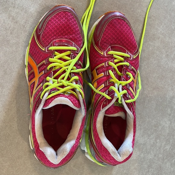 ASICS Gel Kayano 19 - Picture 2 of 3